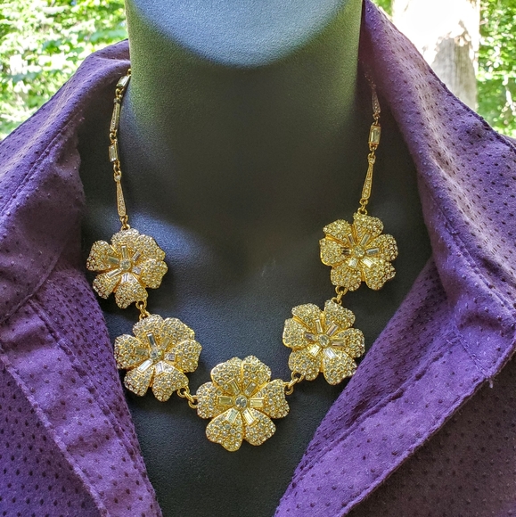 Fashion Jewelry Statement Necklace - Picture 1 of 8